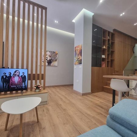 Centrepoint Stylish Apartment Tirana Room photo
